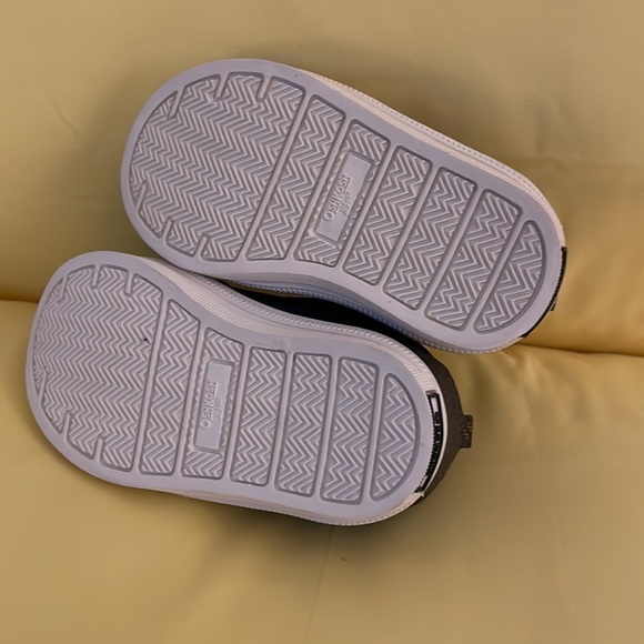 NEW OshKosh b gosh toddler sneakers! Host pick! - Picture 8 of 8